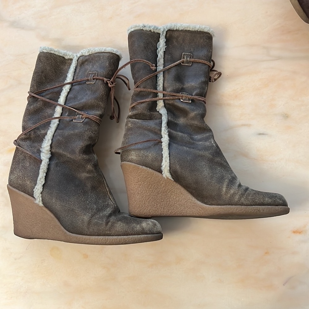 Bundle of two pair of boots - Picture 6 of 7